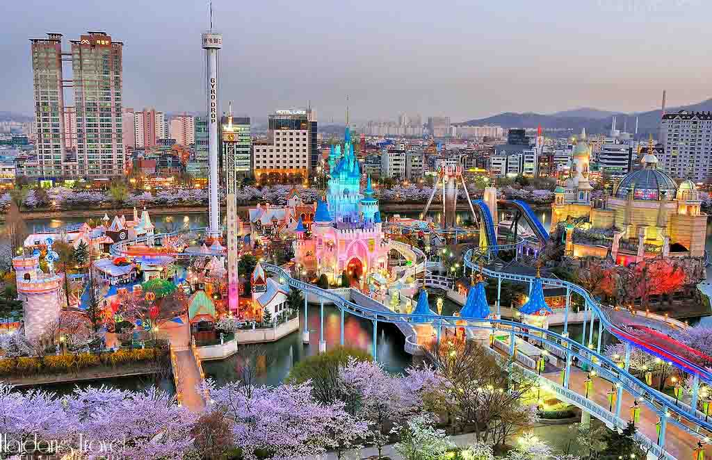 Công viên giải trí Lotte World Seoul hấp dẫn trong tour du lịch Hàn Quốc
