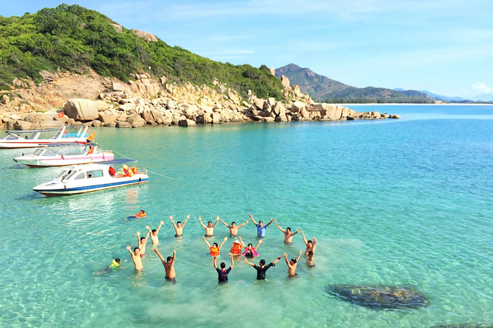 [LIMOUSINE] NINH CHỮ - VỊNH VĨNH HY - CAM RANH - BAO HẢI SẢN 3N2D