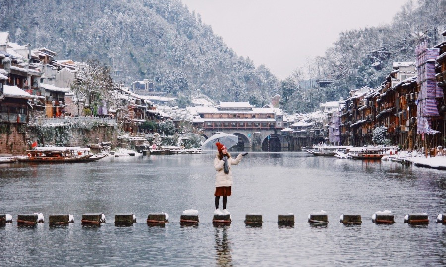 Phượng Hoàng Cổ Trấn