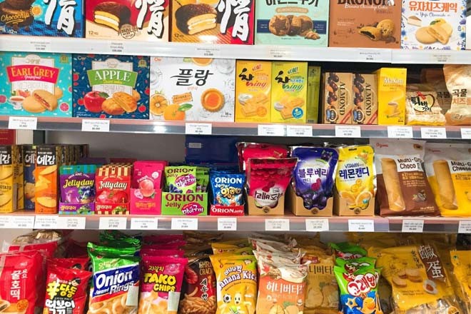 Bạn phân vân không biết đi du lịch Hàn Quốc mua gì làm quà thì hãy mua bánh kẹo Hàn Quốc
