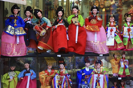 Búp bê truyền thống mặc Hanbok Hàn Quốc