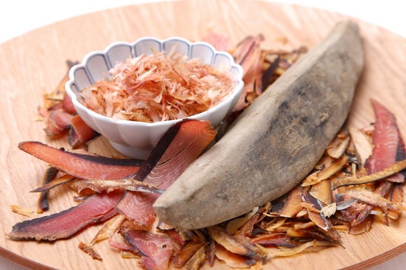 Cá ngừ khô Katsuobushi