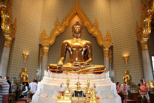 Tứ Diện Thần linh thiêng nhất Bangkok