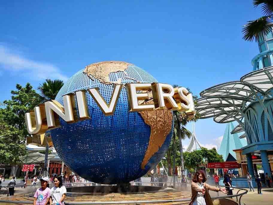 Tham quan công viên Universal Studios khi đi du lịch Singapore Malaysia