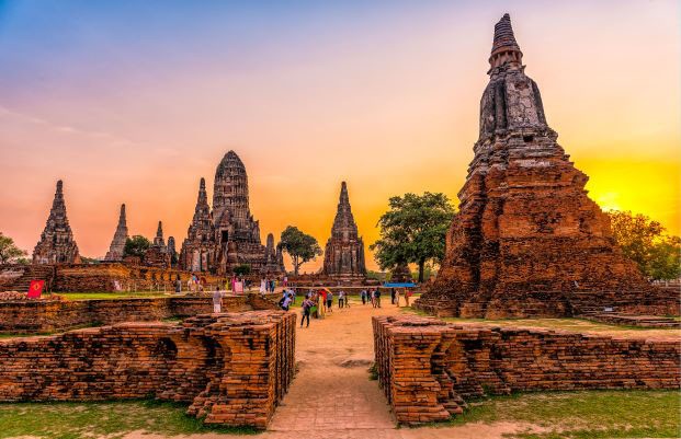 Đền Wat Chaiwatthanaram thuộc Ayutthaya, cố đô xinh đẹp trong phim Ngược dòng thời gian để yêu anh