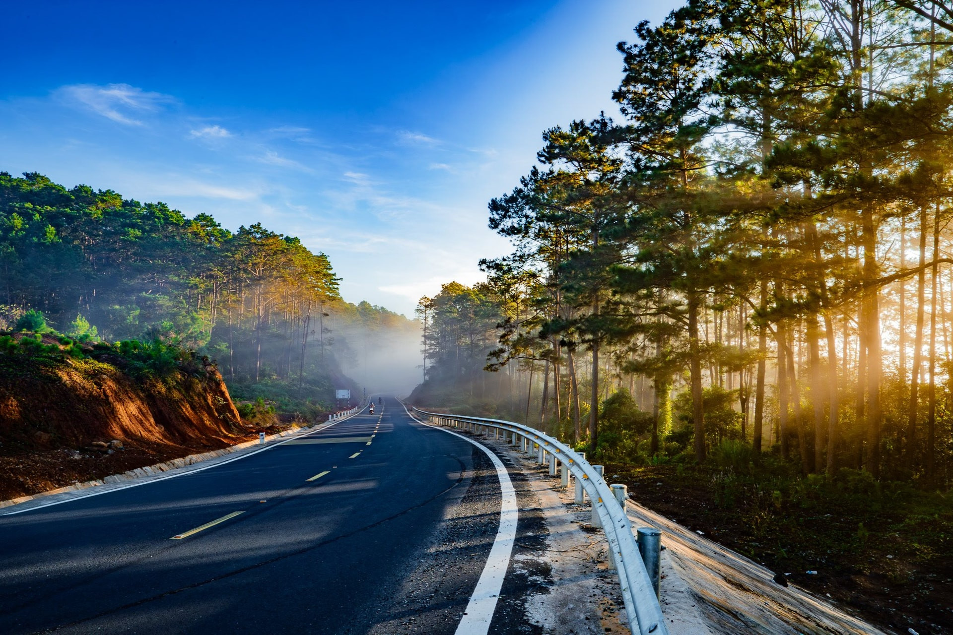 kinh-nghiem-du-lich-cuoi-nam-2025-len-ke-hoach-tour-tet-tiet-kiem-cung-hai-dang-travel(3)