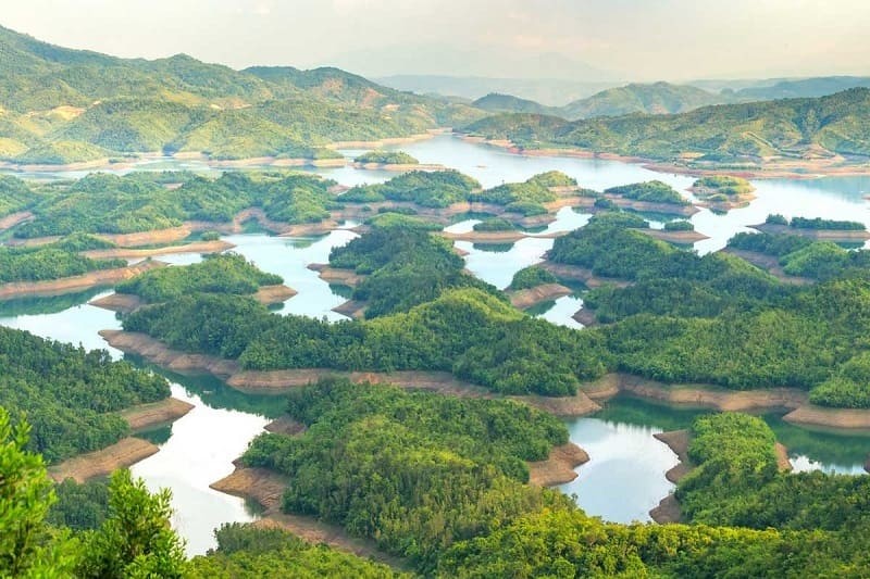 Khám phá hồ Tà Đùng – "Hạ Long của Tây Nguyên"