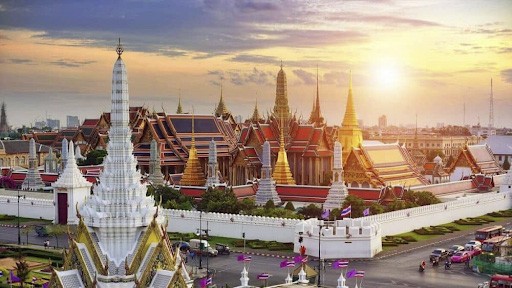 kinh nghiệm đi du lịch Thái Lan theo tour. hoàng cung Thái Lan
