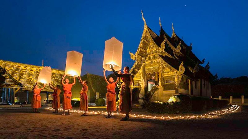 Kinh Nghiệm Tham Quan Chùa Wat Chedi Luang