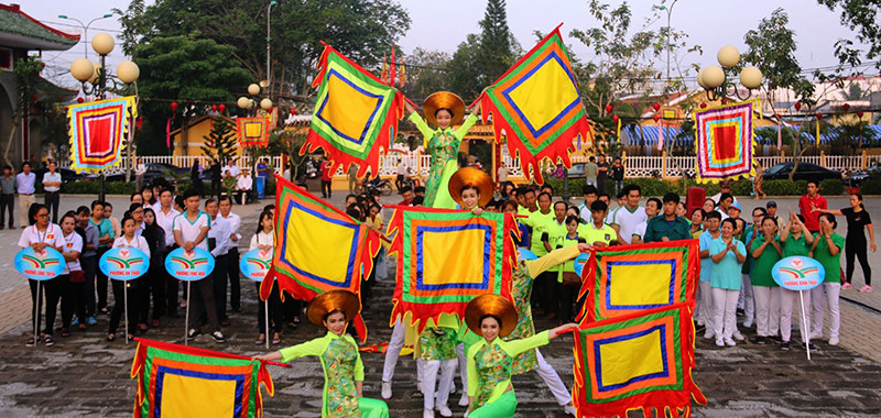 Du lịch miền Tây tháng 12 mùa lễ hội đặc sắc nhất năm(2) du-lich-mien-tay-thang-12-mua-le-hoi-dac-sac-nhat-nam(2)