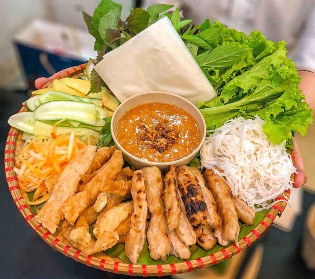 Kinh nghiệm du lịch Nha Trang gợi ý món nem nướng ngon tuyệt