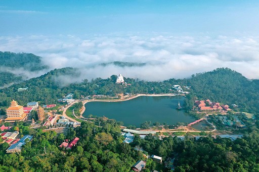 top 10 các điểm du lịch Hà Giang - núi Cấm Sơn