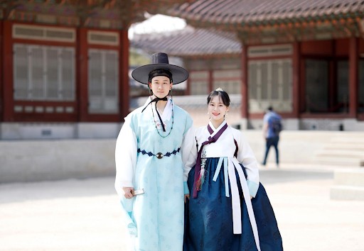 Đi du lịch Hàn Quốc cần bao nhiêu tiền - chi phí thuê hanbok