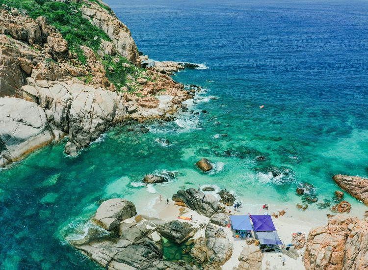 tour đảo Vĩnh Hy trọn gói phù hợp cho du khách đi Tết tour đảo Vĩnh Hy trọn gói 2