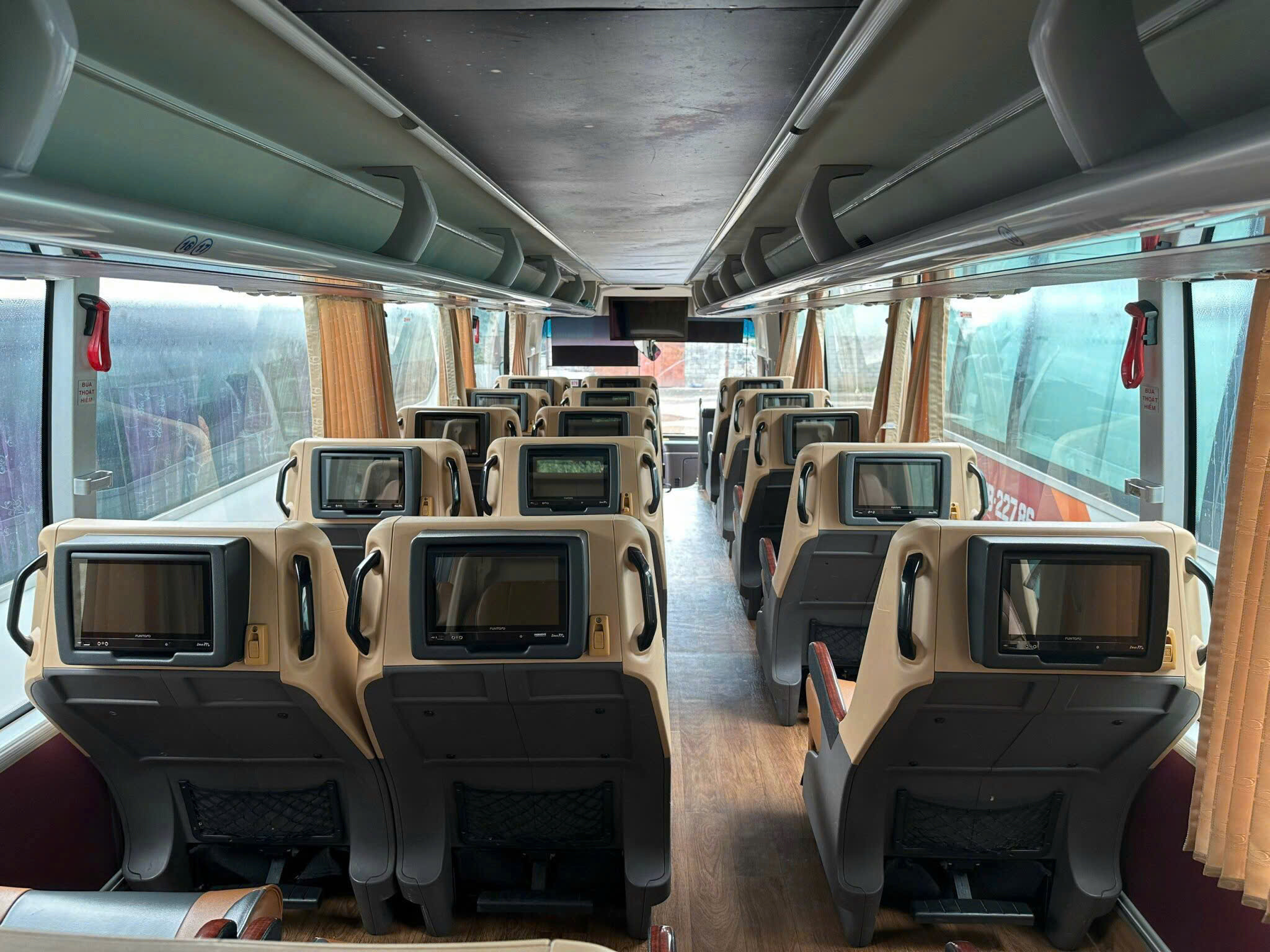 Xe Limousine cao cấp