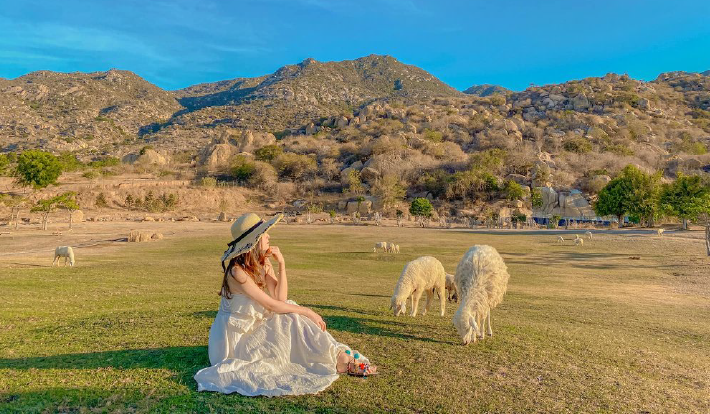 [TOUR DU LỊCH TẾT 2026] BÌNH HƯNG - NINH CHỮ - "LÀNG MÔNG CỔ" TANYOLI - BAO TÔM HÙM - MẸT GÀ TRỨ DANH 2N2D