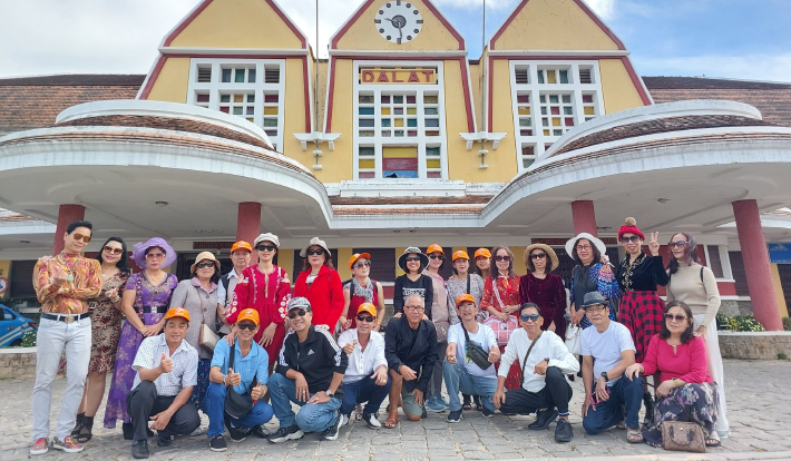 [TOUR DU LỊCH TẾT 2026] LIMOUSINE ĐÀ LẠT - PUPPY FARM - THÁC VOI - BUFFET 2N2Đ