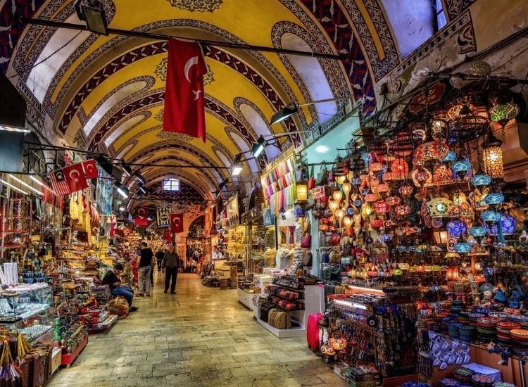 Chợ gia vị Grand Bazaar Thổ Nhĩ Kỳ sầm uất
