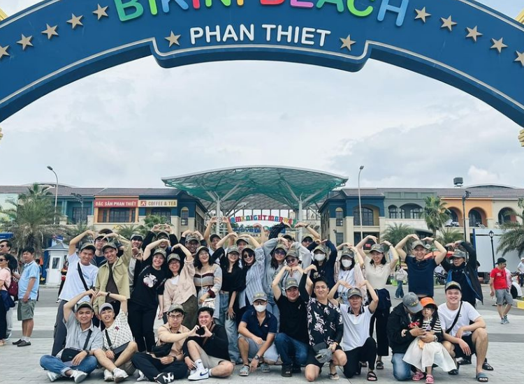 Đoàn khách tham gia tour Phan Thiết Đoàn khách tham gia tour Phan Thiết cùng Hải Đăng Travel