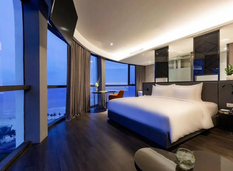 Vì sao nên chọn khách sạn Đà Nẵng gần biển dịp 30/4? khách sạn Đà Nẵng gần biển 1