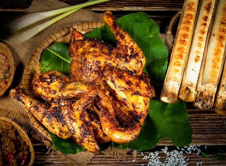 Cơm lam – Món ăn của núi rừng đặc sản Măng Đen 2