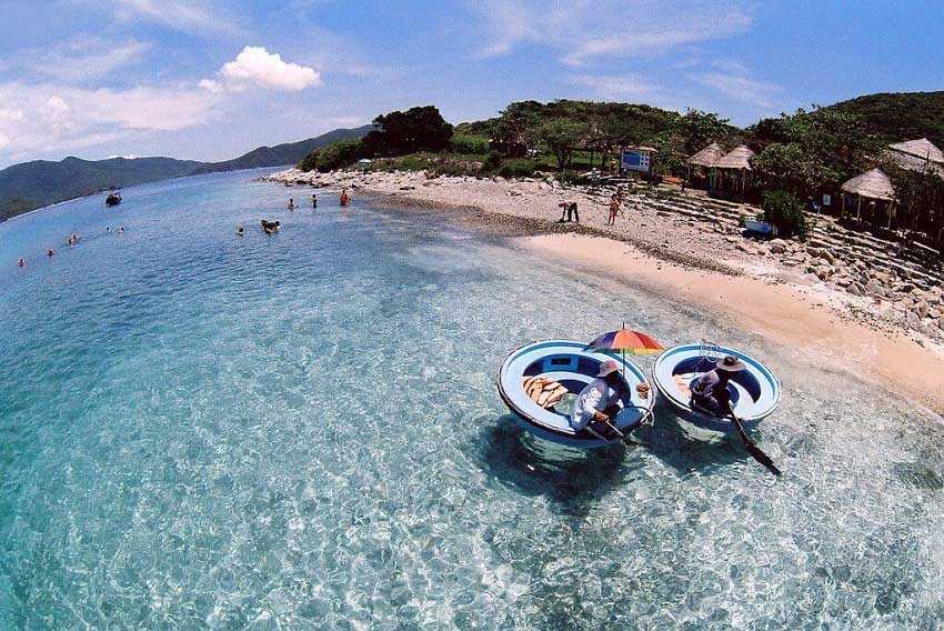 Khám phá vẻ đẹp của Hòn Tằm Nha Trang