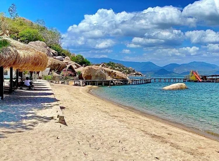 tour du lịch vịnh Cam Ranh Tết 2026 3