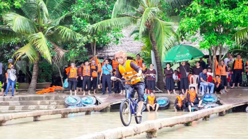 Đi cầu khỉ