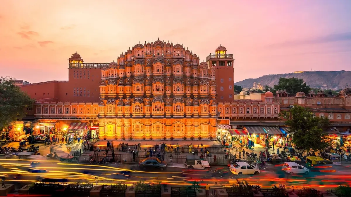 Kiến trúc màu hồng nổi tiếng tại Jaipur