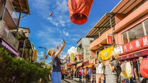 tour dai loan Phố cổ Thập Phần (Đài Bắc).