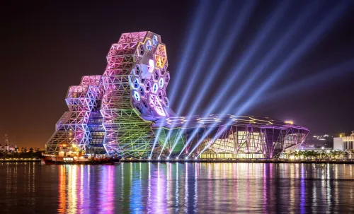 tour dai loan Trung tâm nhạc pop Cao Hùng (Love River Bay)