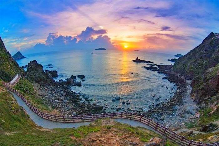 Phú Yên 3 Ngày 2 Đêm: Lịch Trình & Giá Trọn Gói 2026
