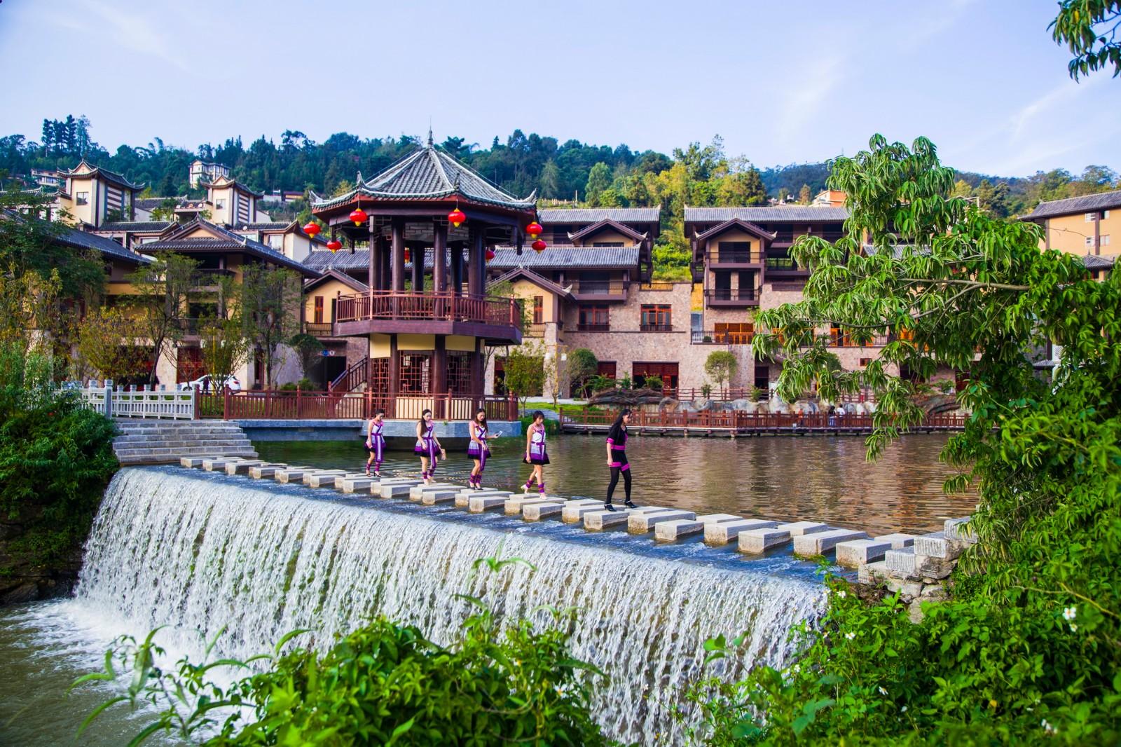 Tour Bình Biên Kiến Thủy Mông Tự 3N2Đ: Trung Quốc Đường Bộ
