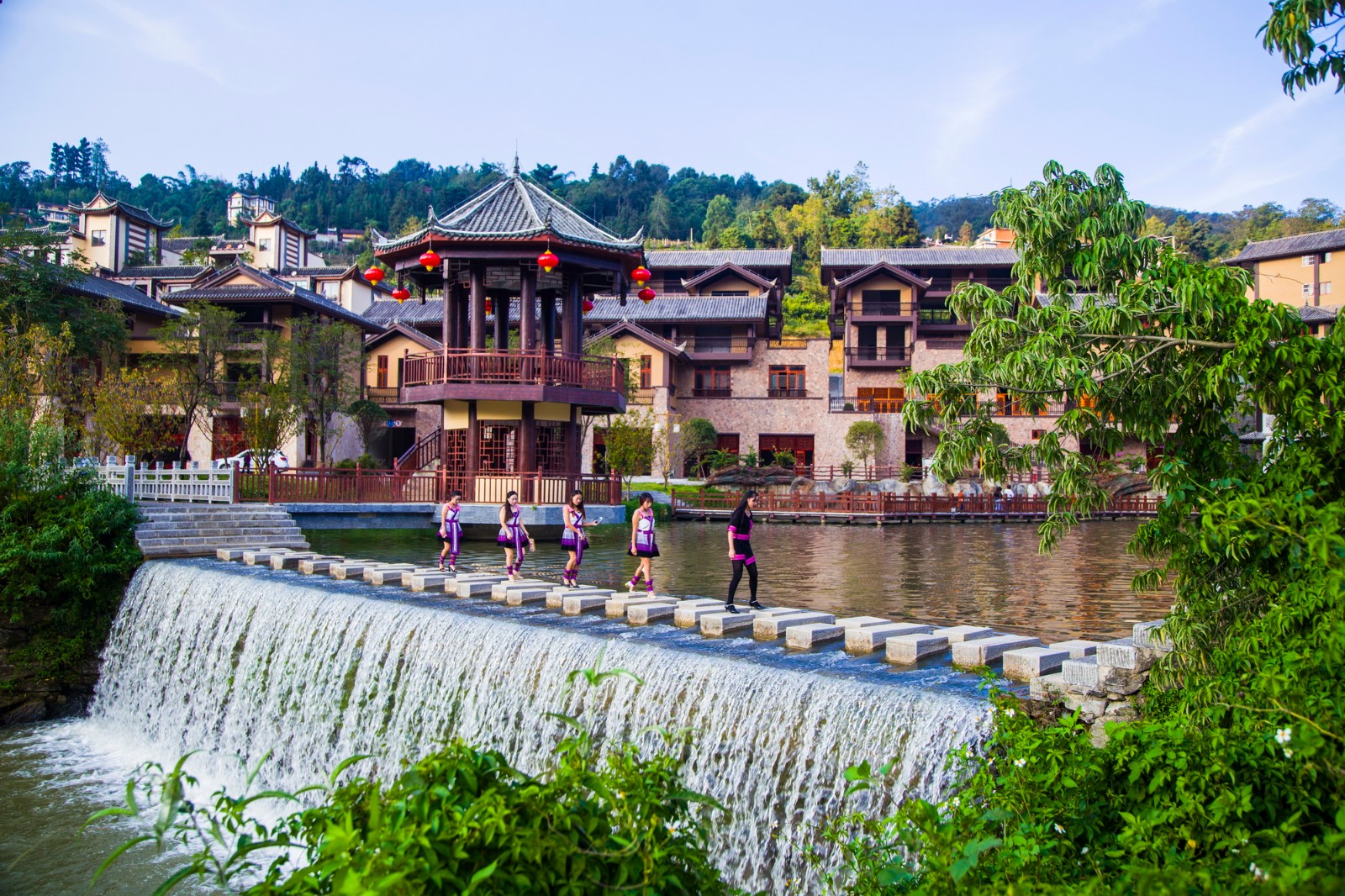 Tour Bình Biên Kiến Thủy Mông Tự 3N2Đ: Trung Quốc Đường Bộ