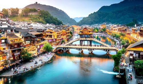 Nhật Ký Khách Hàng: 6 Ngày Phá Đảo Phượng Hoàng Cổ Trấn