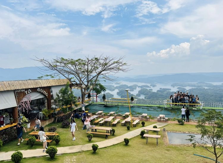 Review 5 Địa Điểm Lưu Trú Tà Đùng Đẹp Nhất 2026 3