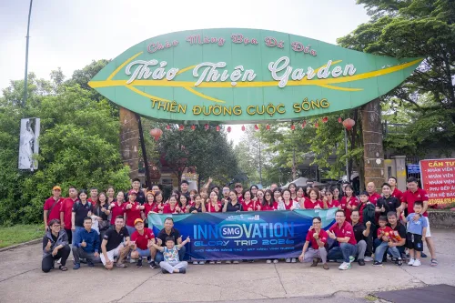 Tập thể Công ty Nam Sơn tham gia trò chơi Teambuilding do Hải Đăng Travel tổ chức.