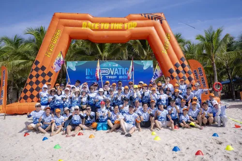 Thành viên Công ty Quà Việt phối hợp vượt thử thách Teambuilding ngoài trời do cty haidangtravel tổ chức