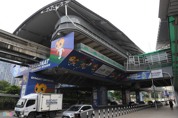 Hệ thống Metro Kuala Lumpur được đầu tư xây dựng sớm hơn Việt Nam hơn 20 năm (từ năm 1995). Hệ thống Metro Kuala Lumpur được đầu tư xây dựng sớm hơn Việt Nam hơn 20 năm (từ năm 1995).