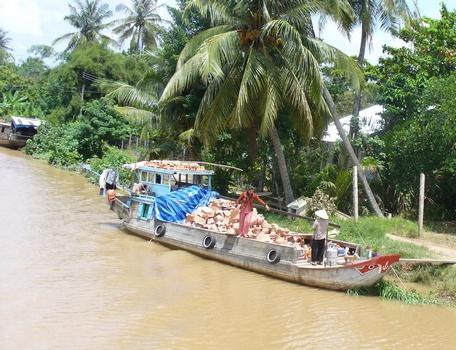 CÔNG VIÊN NINH KIỀU – TRÁI TIM XANH GIỮA LÒNG CẦN THƠ