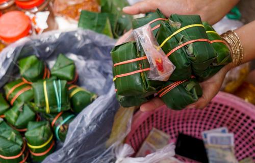 Khu chợ Sài Gòn chỉ bán đặc sản xứ Huế