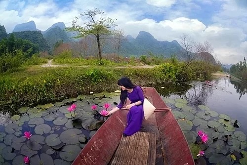 Cuối tuần du khách hãy thử đến suối Yến, thả mình giữa non nước. Ảnh: Cao Anh Tuấn. Cuối tuần du khách hãy thử đến suối Yến, thả mình giữa non nước. Ảnh: Cao Anh Tuấn.