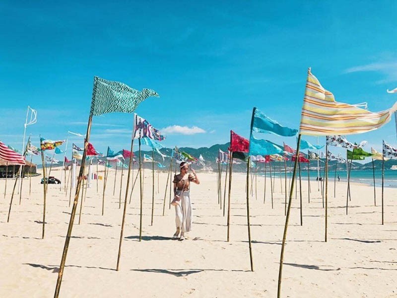 bãi biển Phương Mai