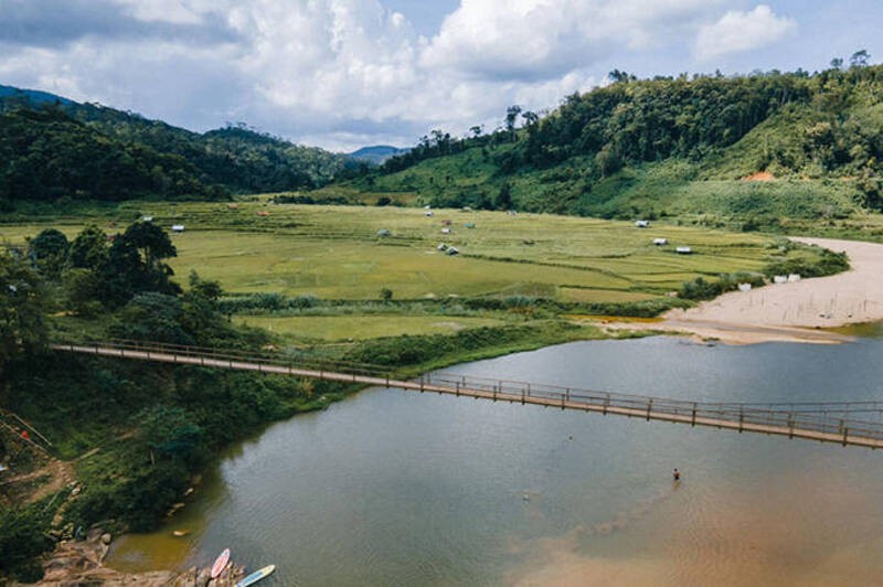 Toàn cảnh cầu treo Kon Tu Rằng