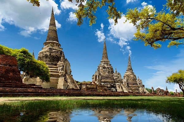 Đền Wat Ratchaburana, tàn tích chiến tranh xuất hiện trong phim Ngược dòng thời gian để yêu anh