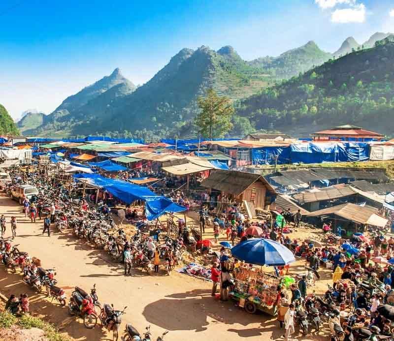 Khám phá nét văn hóa đặc sắc của Chợ Lào Lóng Sập