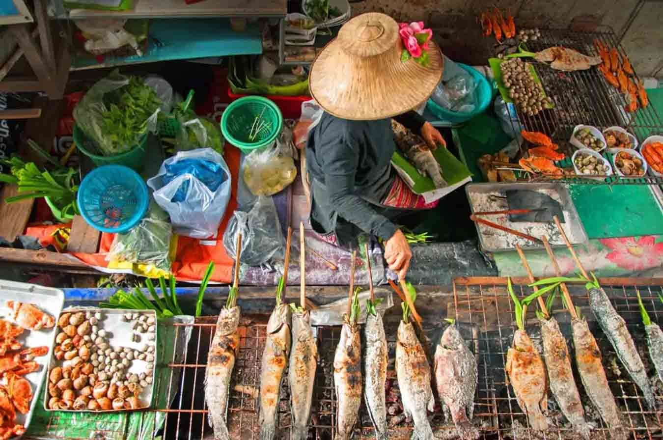 Trải nghiệm ẩm thực ở Damnoen Saduak