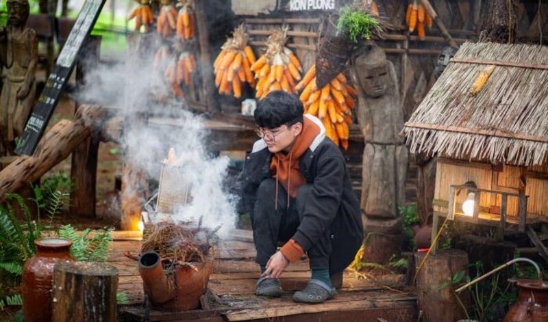 Địa điểm và thời gian tổ chức và thông tin chi tiết về chợ phiên Măng Đen