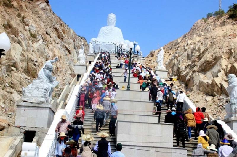 Những lưu ý cần biết khi đến tham quan chùa Ông Núi