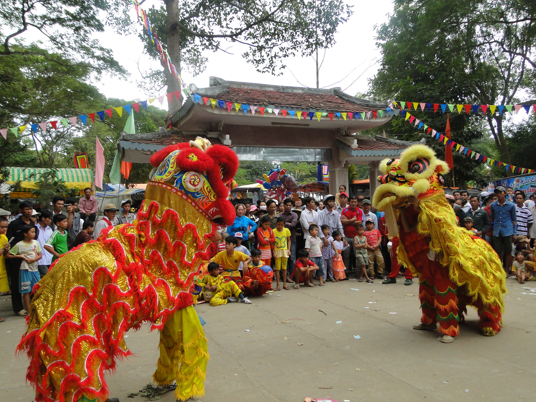 du-lich-mien-tay-thang-12-mua-le-hoi-dac-sac-nhat-nam(3)